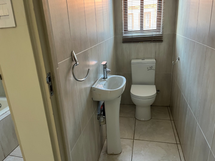 2 Bedroom Property for Sale in Potchefstroom South North West